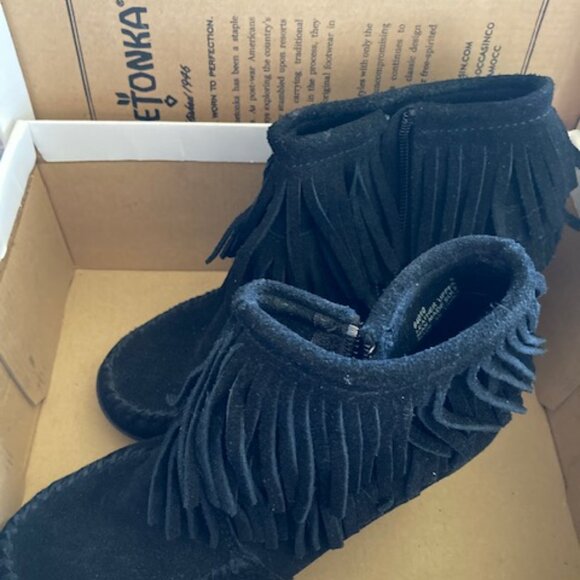 Minnetonka ankle boots with wedge heel in Black suede - Picture 5 of 5
